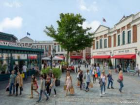 McArthur Glen designer outlets, Vancouver, Canada