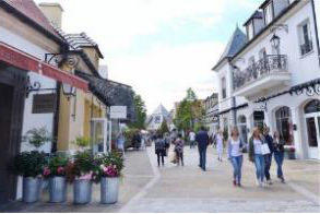 Paris Valley Shopping Village