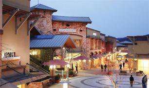 Lizhou famous brand discount shopping center